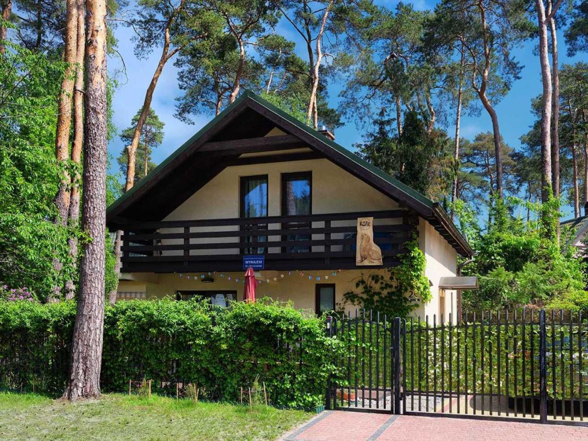 Dom Kotik W Lukecinie Villa Kültér fotó